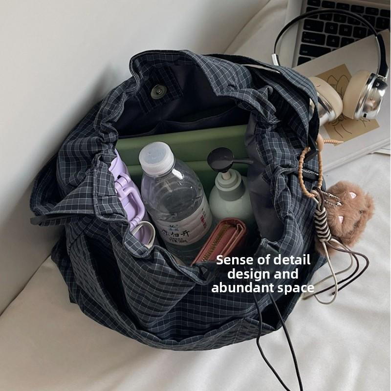 Women Shoulder Bag Lightweight Large Capacity Drawstring Crossbody Bag for Daily Commute Simple and Casual Texture Storage Bags