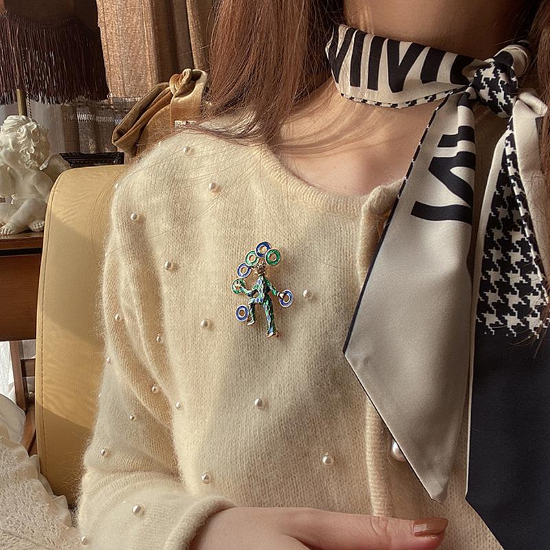Creative Circus Clown Balloon Moon Brooch For Women Children Coat Brooch Women Gifts