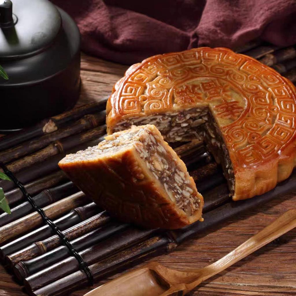 Snowy Yolk Lotus Seed Paste & Five Nuts BBQ Pork Mooncake - Extra Large, Egg Yolk, Old-Fashioned Style