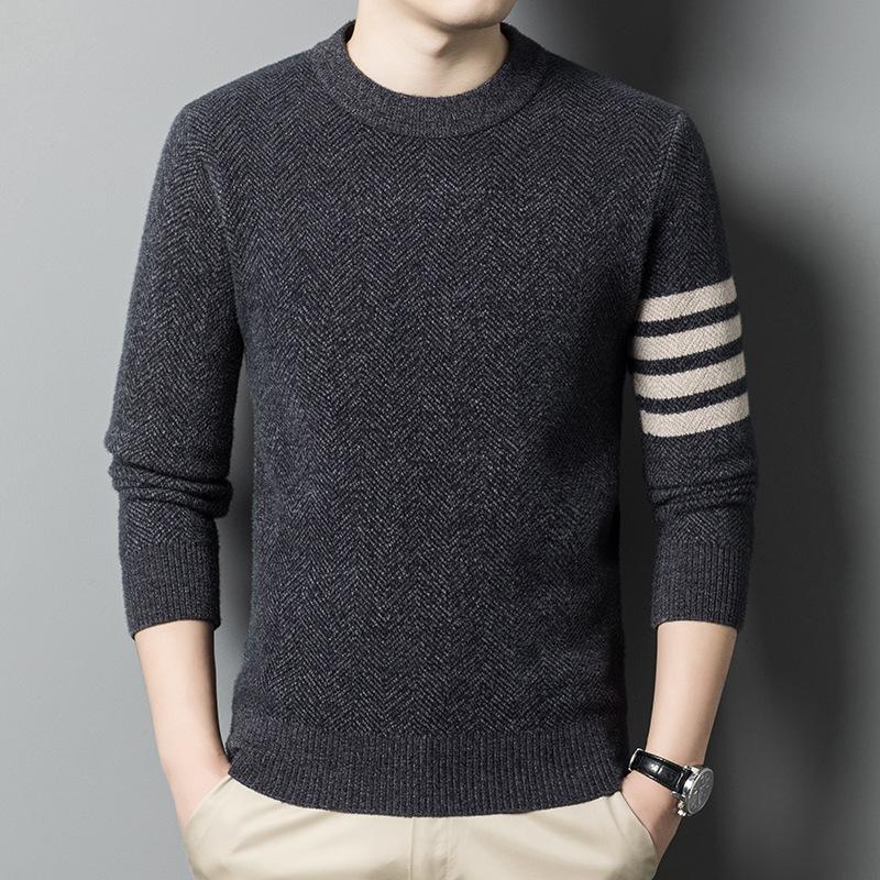 Бархатный утепленный свитер для папы молодого и среднего возраста с лисицей — фото 4