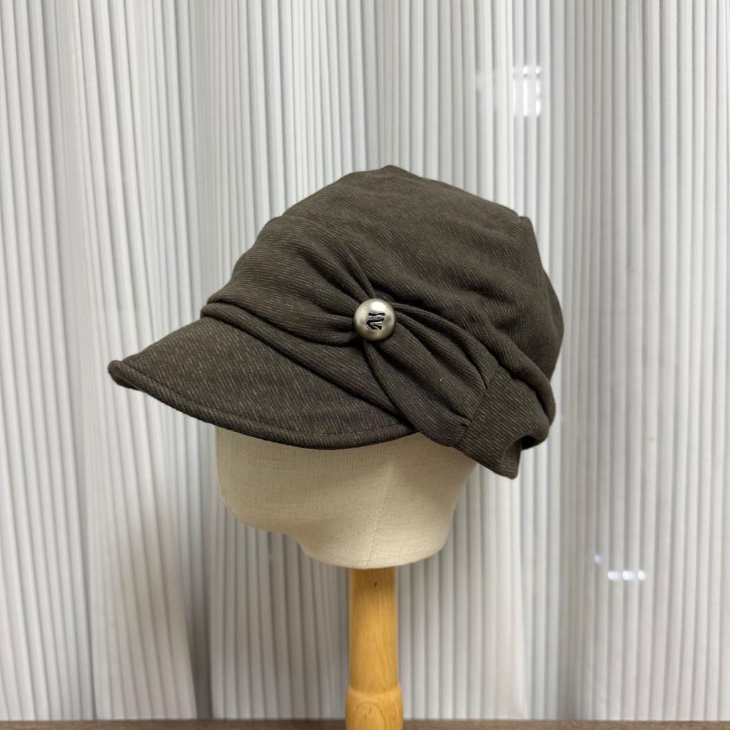 Retro pleated equestrian hat women's early autumn new casual versatile niche design sense shows the face small beret hat