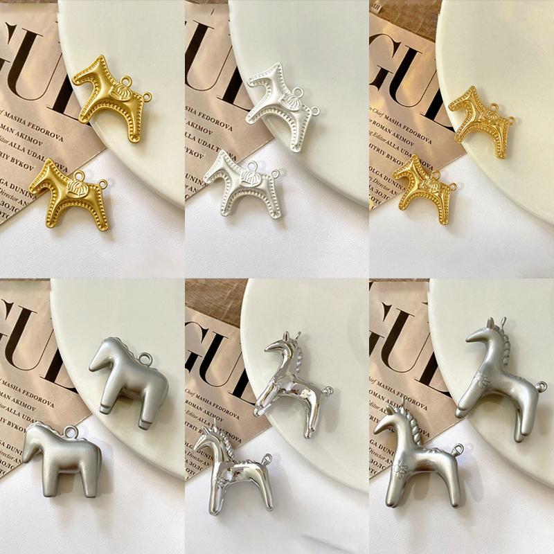 1Pcs Cute Gold Silver Color Horse Charms Pendants For Jewelry Making Necklace Earrings Bracelet Diy Accessories Supplies