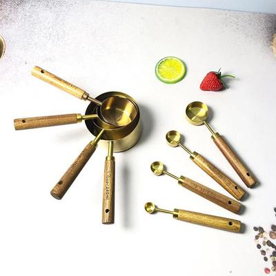 Tasses Et Cuillères à Mesurer En Acier Inoxydable Tasses à Mesurer Cuillères Avec Manche en Bois Ensemble de 8 Empilables Cuillère à Soupe Précise Pour Sec