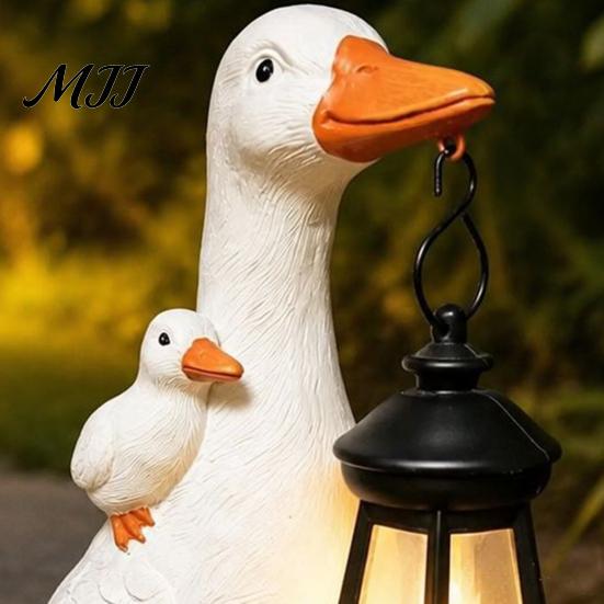 Outdoor Lighting for Garden Duck Statue with Solar Lantern, Cute Mom And Baby Sculpture Decorative Yard Art Lights Lamp, Waterproof Resin Light