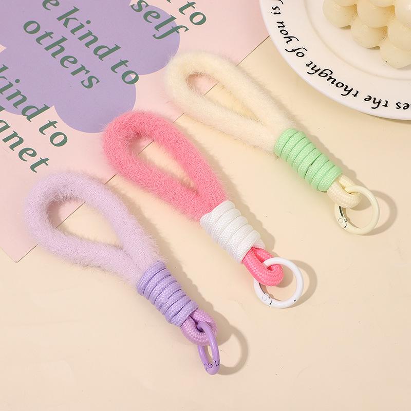 Creative Plush Mobile Phone Wrist Lanyard - Fashionable Anti-Drop Keychain with Single Buckle for Autumn and Winter