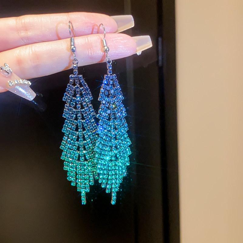 European Palace Rhinestone Feather Dangle Earrings - Elegant & Fashionable Geometric Jewelry