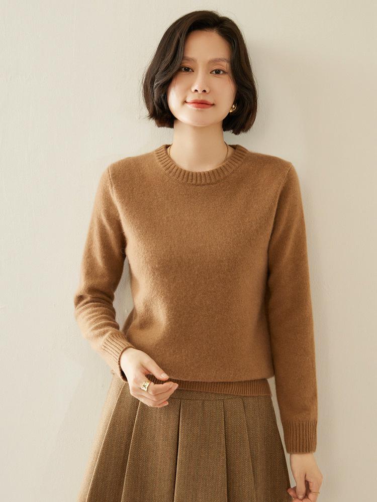 Women's Elegant Round Neck Cashmere Sweater - Autumn/Winter 2026 Collection, Solid Color, Loose Fit, Slimming Flat Knit Base Layer