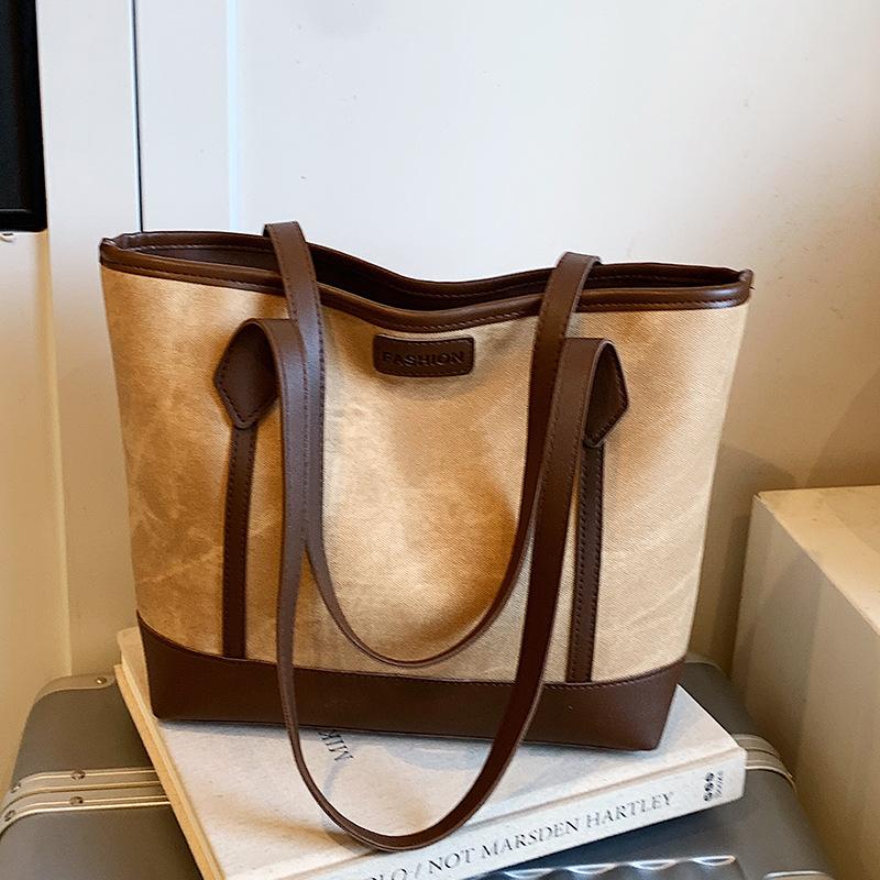 Trendy, Fashionable, High-quality, Large-capacity, Retro Underarm Single-shoulder Tote Bag for Autumn Commuting