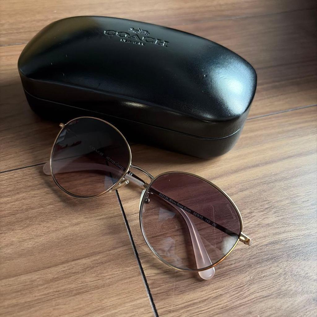 Used Doesn't come with a case! COACH Sunglasses HC7125 (C3482)