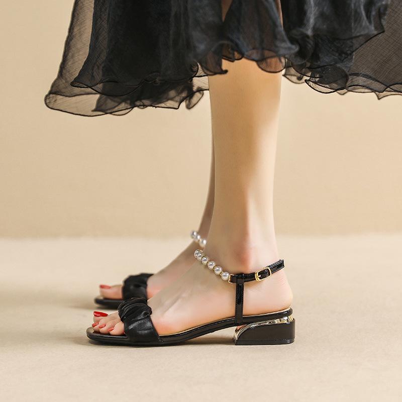 One-word Pearl Sandals Women's Simple Niche Leaky Toe Sandals Low-heeled Single Shoes