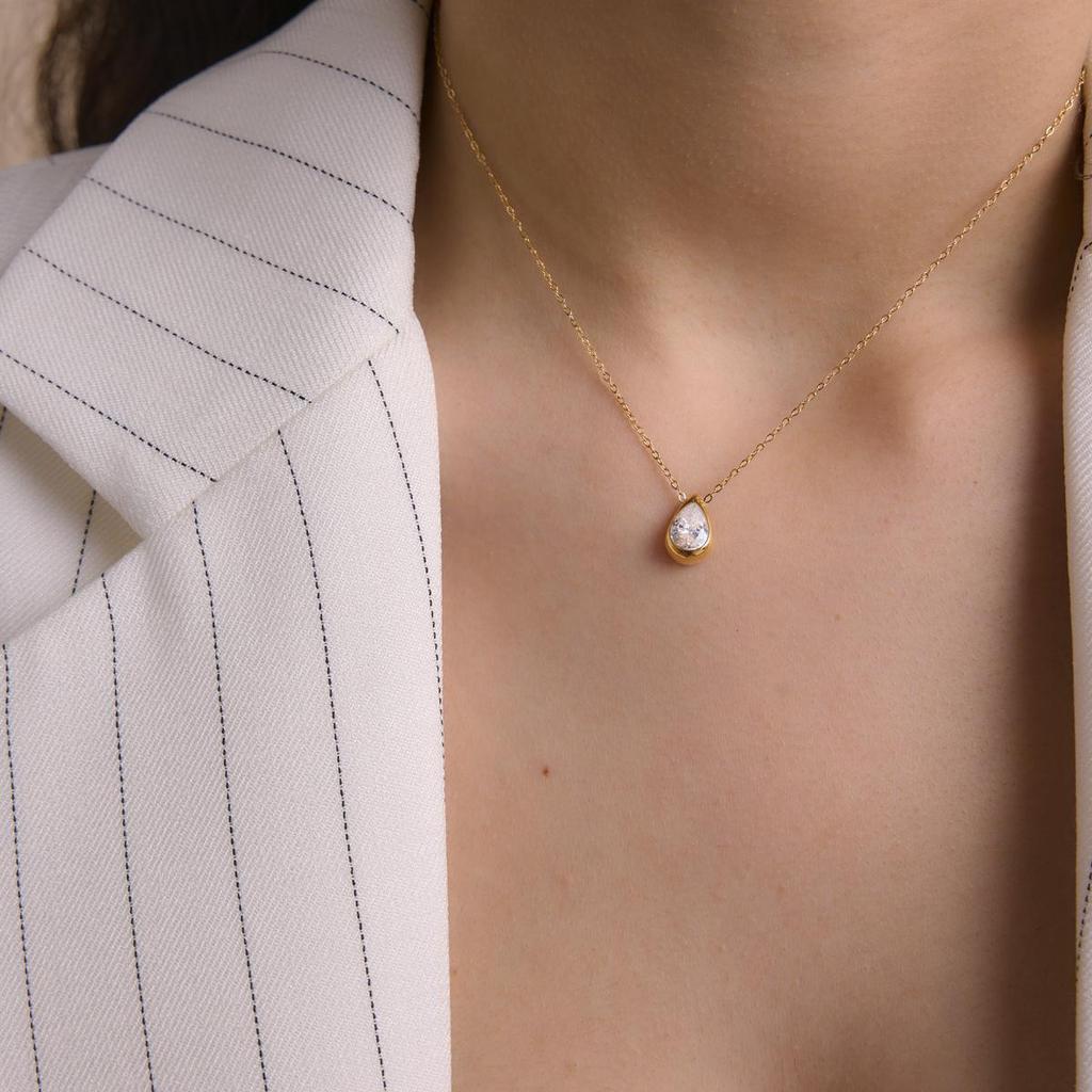 Wanxing Women's 18K Gold Plated Stainless Steel Necklace & Earrings Set with White Drop Zirconia, Light Luxury Jewelry Gift.