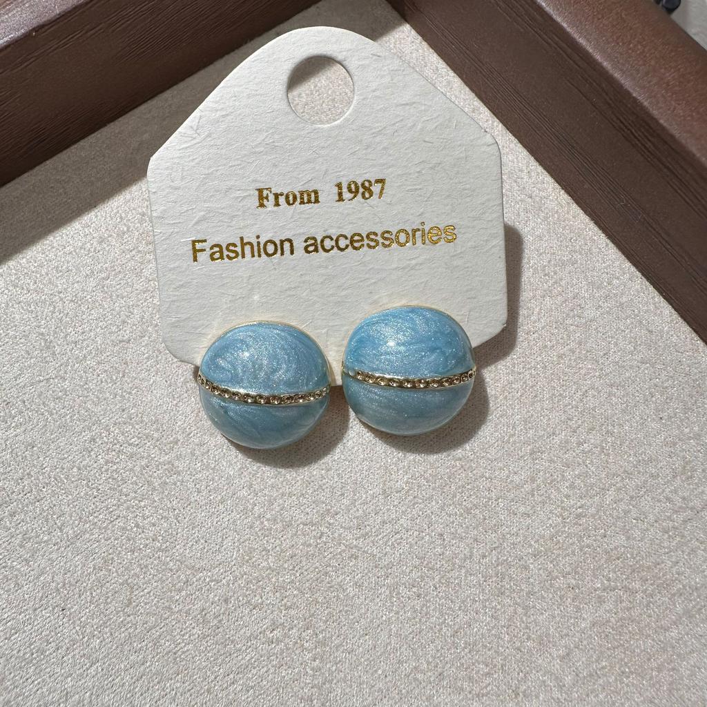 Fashion Texture Dripping Glaze Bean Earrings for Women Maillard Autumn and Winter Temperament Jewelry Gifts