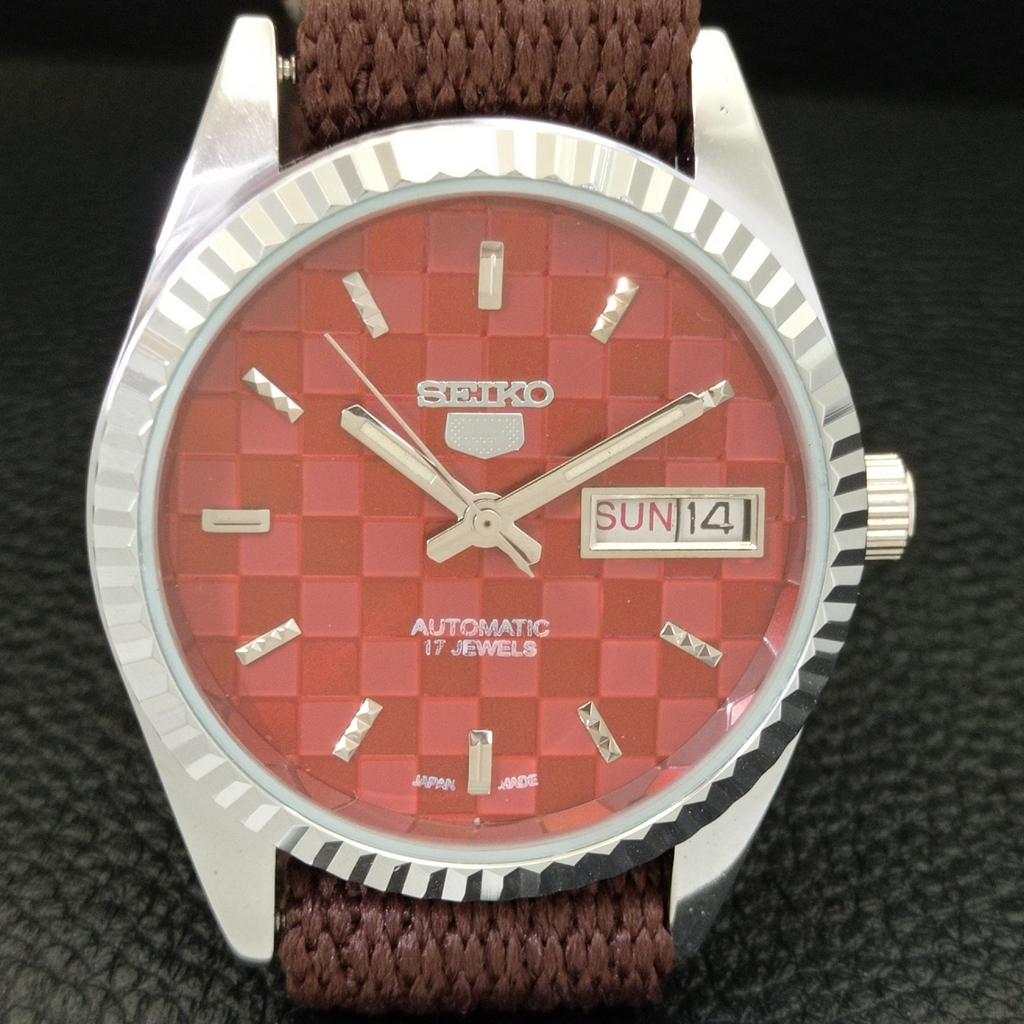 MENS VINTAGE SEIKO 5 AUTOMATIC REFURBISHED JAPAN RED COLOR DIAL WATCH a440396-4 Sk-a440396
