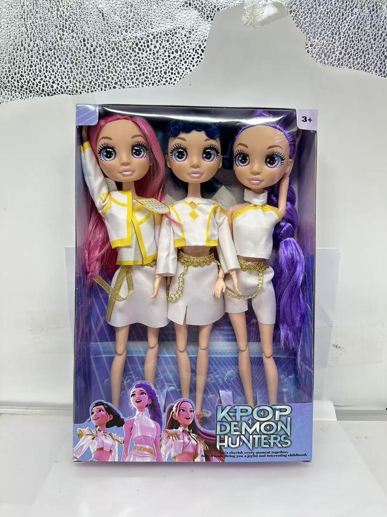 Crossbar KPOP Demon Hunter Girl Rainbow Series 12" Doll with Real Glass Eyes and 12 Joints.