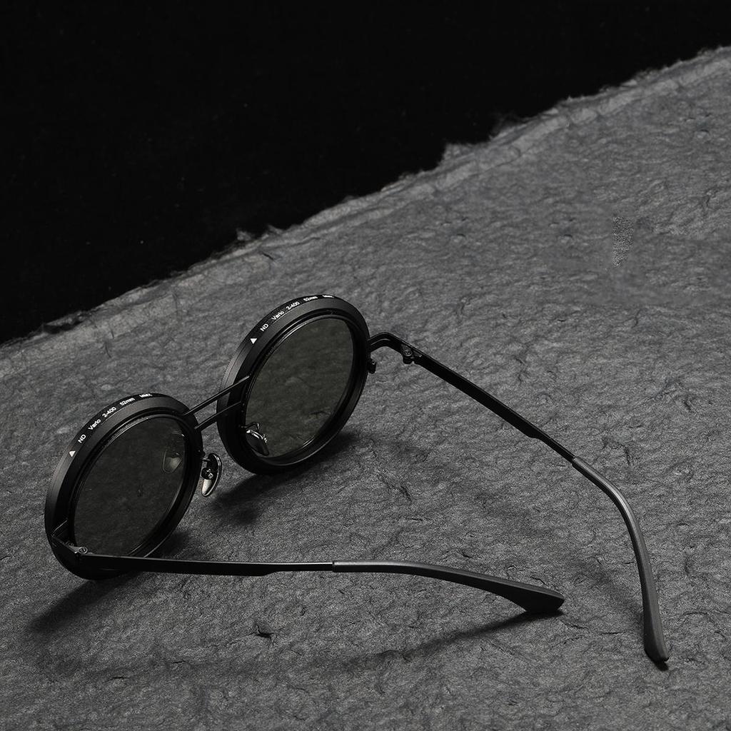 The New 9-speed Adjustable Sunglasses Are Designed By Hand. ND Glasses Are Highly Transparent and Ultraviolet Pola  rized Sunglasses.