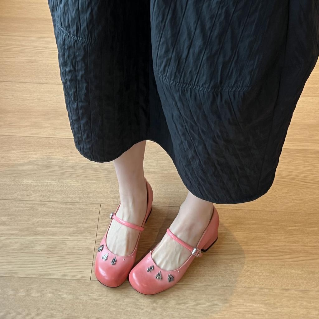 Frühling und Herbst neue runde Spitze poliertes Nischendesign mit dickem Absatz Mary Jane Einzelne Schuhe Damen mittlerer Absatz