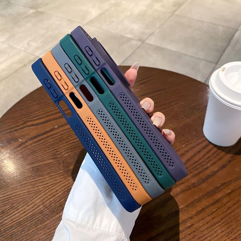 Applicable to Huawei Mate80ProMax honeycomb heat dissipation magnetic mobile phone case Pura70 large hole skin feeling anti-drop sheath