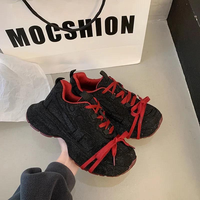 Μόδα 2025 Γυναικεία Παπούτσια Μπαμπά Λαμπερά Στρας Χοντρή Σόλα Casual Αθλητικά Φλας Φθινόπωρο Σόλα από Καουτσούκ Δεν Καλύπτουν τον Αστράγαλο