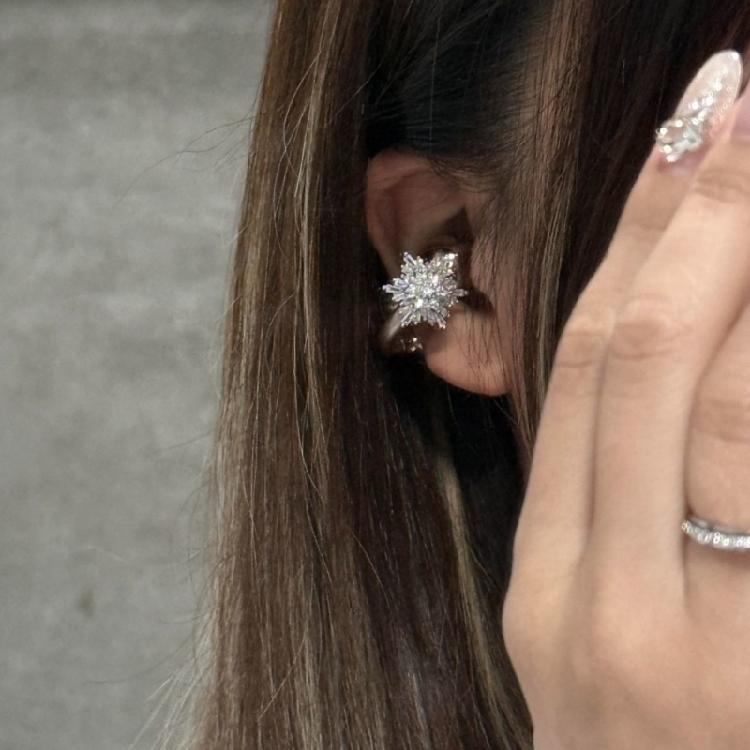Delicate Snowflake Crystal Earphone Enhancer Metal Build Ear Clip Effortless DIY Styling Long Last Wear Resistance