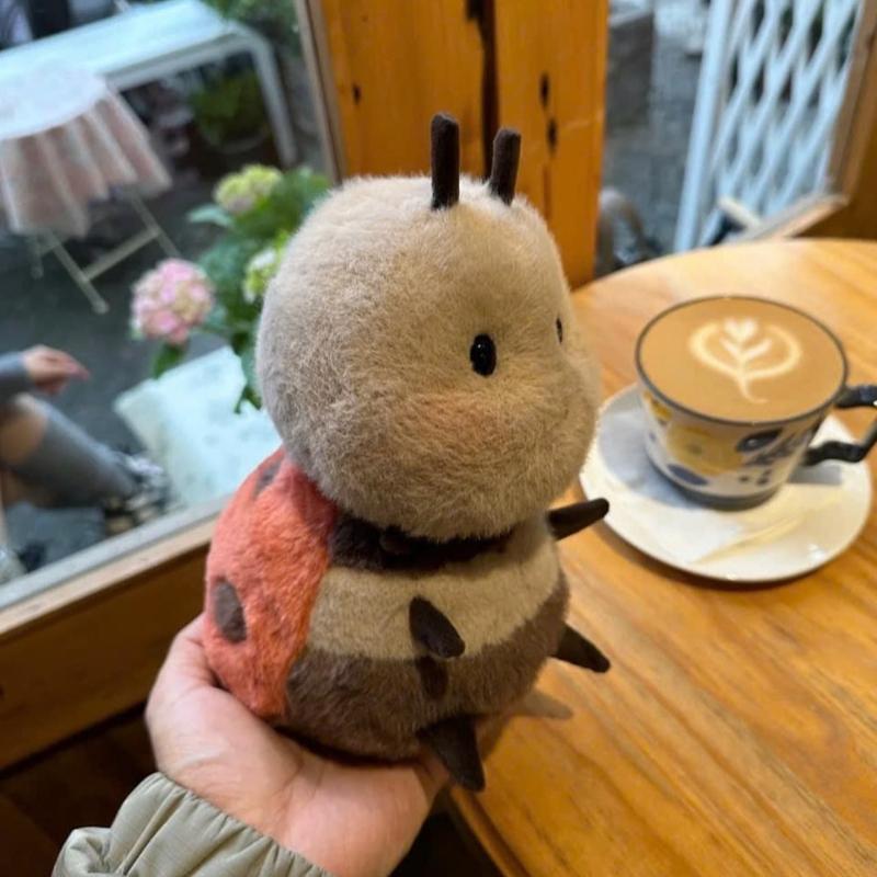 Cute Seven-spotted Ladybug Plush Toy Lovely Creative Insect Fluffly Doll Kawaii Cartoon Beetle Stuffed Doll Girl Gift Bed Decor