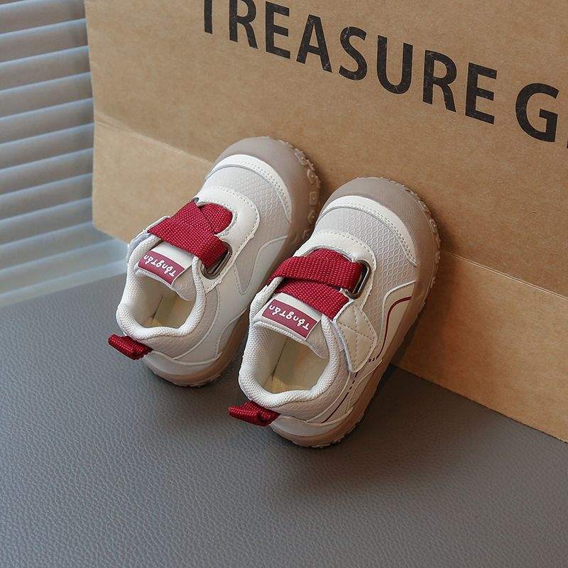2025 Herbst neue Jungen und Mädchen weichsohlige Kleinkinderschuhe rutschfeste Babyschuhe rutschfeste Kinderfunktionsschuhe Lederoberfläche