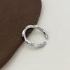 Korean Style Twisted Texture Wave Ring: Light Luxury & Cold Aesthetic