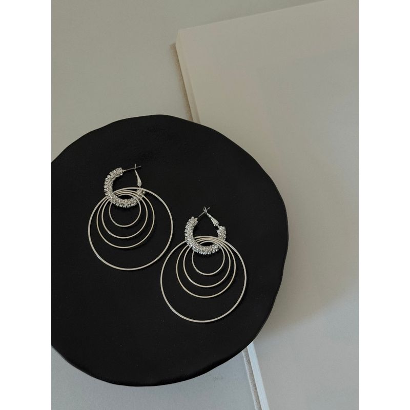 American Style Multi-Layered Large Round Sparkling Hoop Earrings, Millennial Hot Girl Exaggerated Earrings That Make the Face Look Smaller, Ear Clips