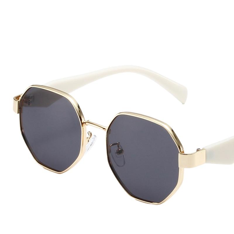 New Women Sunglasses Fashionable Square Sun Glasses Luxury Oversized Trendy Retro Eyewear Men Classic Sun Eyeglass Uv400 Glasses