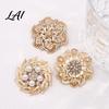 Retro Floral Clothing Accessories Rhinstone Flower Brooch for Women Golden Plated Alloy Oxidation Resistant Pins Lapel Pin Jewelry Wedding