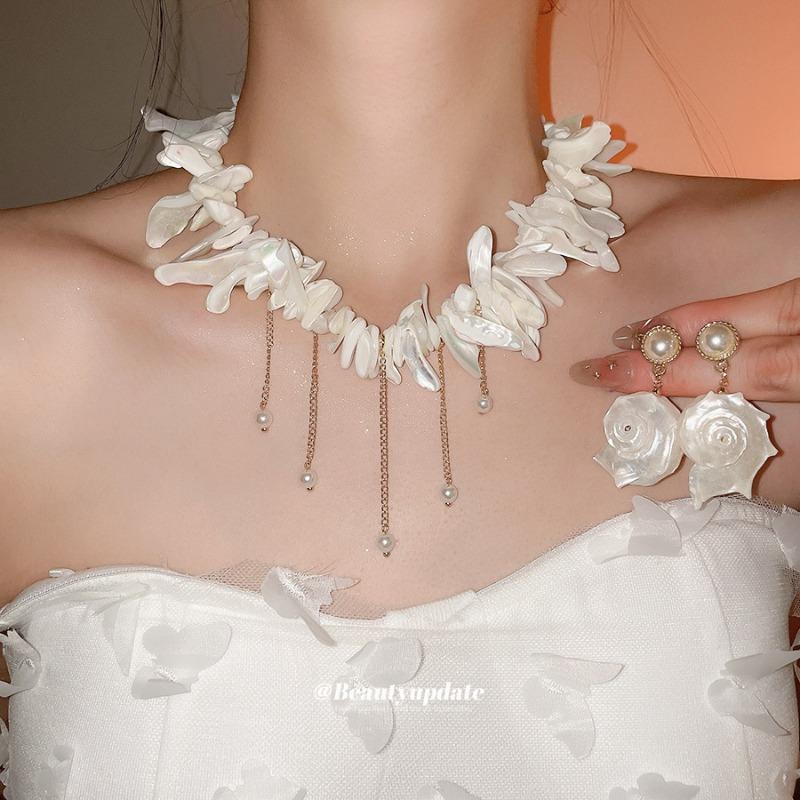 Bohemian shell pearl necklace earrings set, new holiday style niche design jewelry women