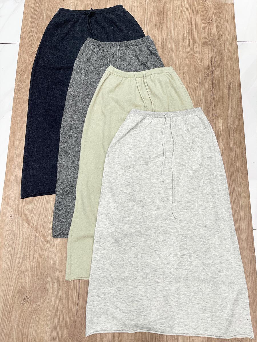 

Женская вязаная юбка-полусолнце PLUS Suyu для улицы - стиль осень/зима One size (suitable for 90-135 jin)