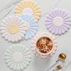 1A silicone pad | Anti-slip and heat-resistant Modern Daisy Flower Design Easy-to-clean cup mats and pot holders Suitable for kitchen