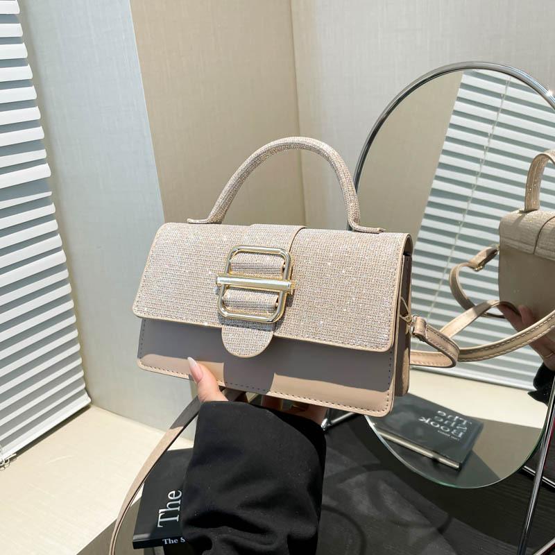 This year's popular fashion Korean version of temperament handbag 2025 spring new niche design casual trend small square bag