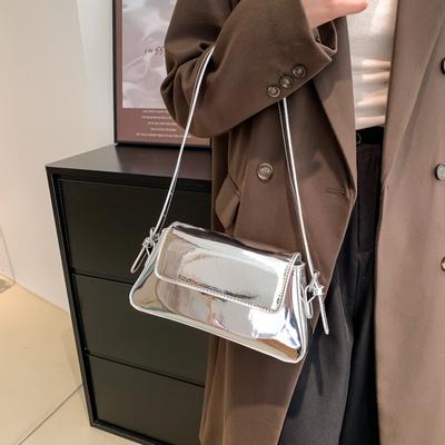 Fortschrittliche und verwestlichte Damentasche. Trendige und modische Crowd-Crossbody-Tasche. Damen-Einschulter-Unterarmtasche