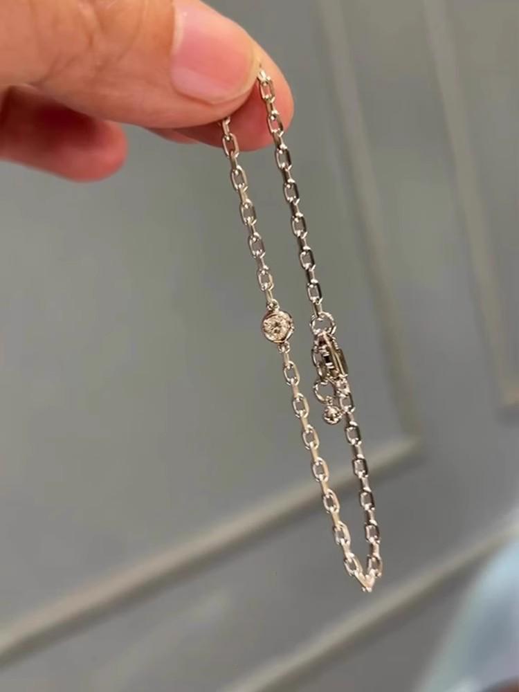 

Xiaohongshu Elegant Silver Bubble Diamond Circle Bracelet for Women - Luxurious, Niche, and Exquisite Hand Jewelry
