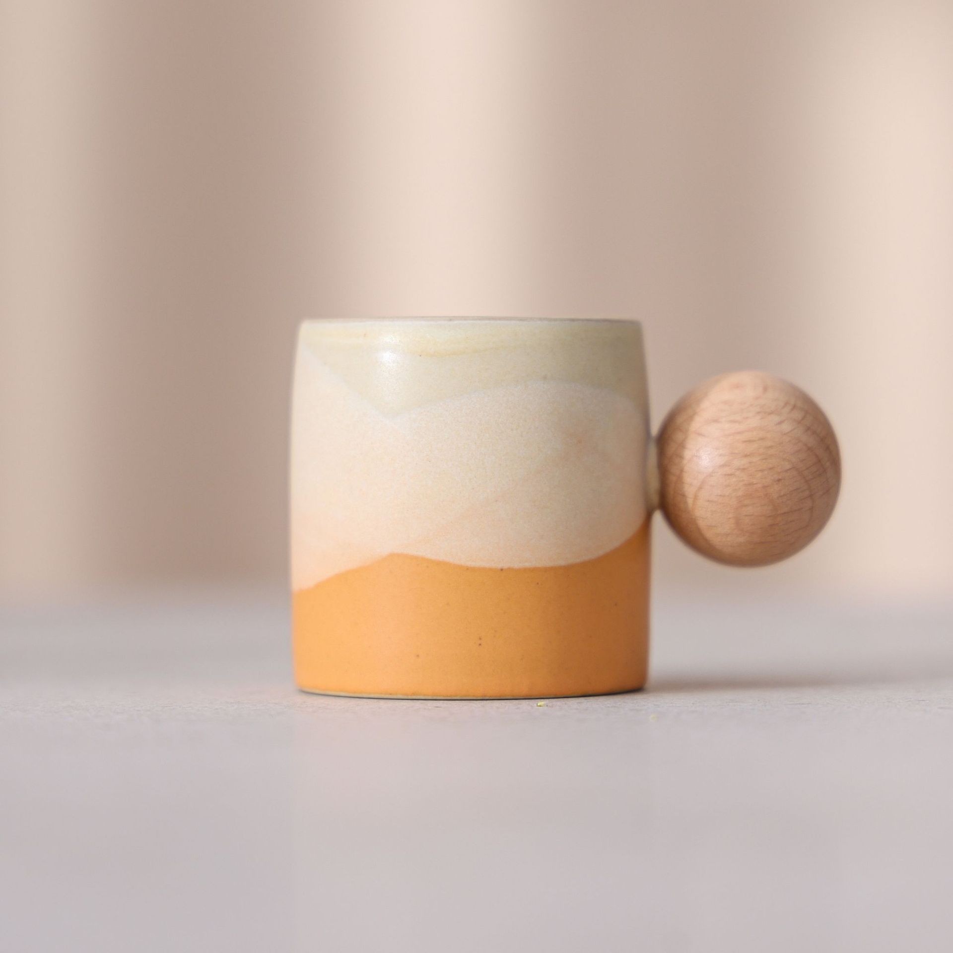 Gradual Change Color Ceramic Coffee Cup Creative Ball Handle High Value Mug Concentrated Latte Cup Master Cup 80ml