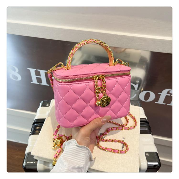 Summer Portable Box Bag 2025 New Diamond Chain Bag Women's Fashion Versatile Messenger Bag