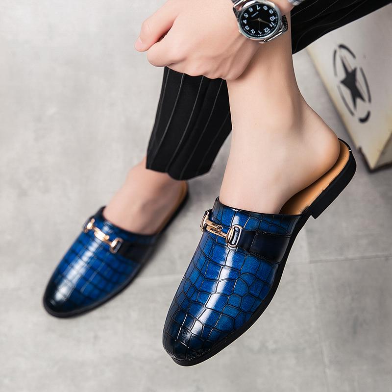 Nuove Scarpe Nere Mezze Scarpe Motivo Coccodrillo Scarpe in Pelle Uomo Mules Scarpe Casual Uomo Sapato Social Masculino Mocassino Uomo Scarpa