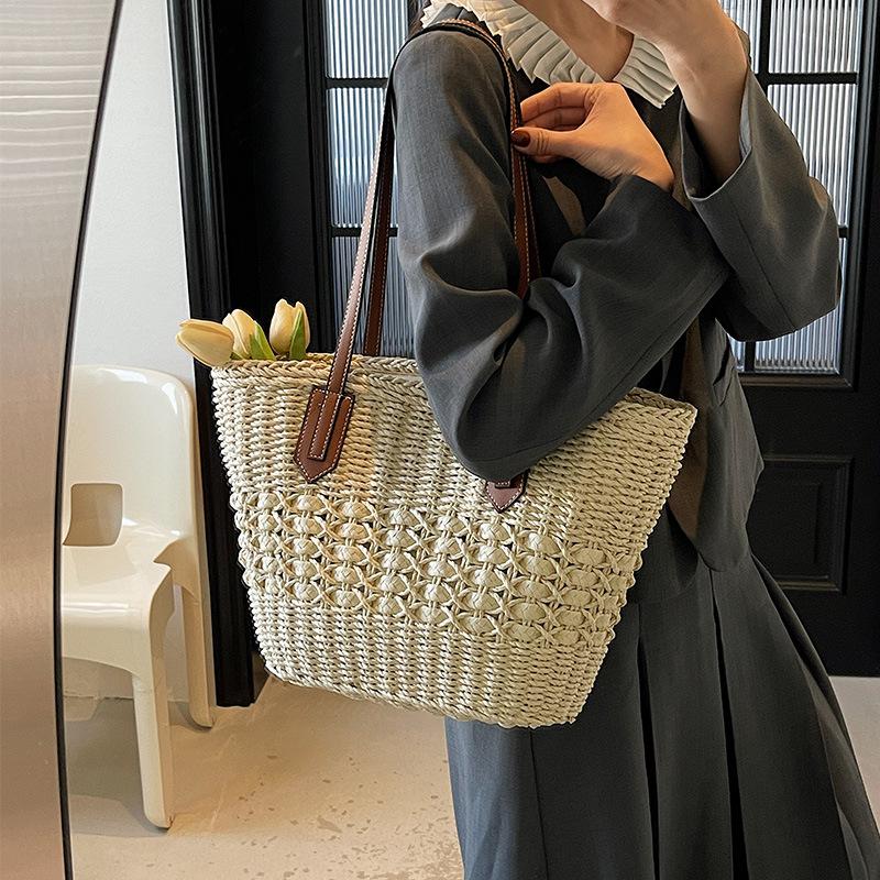 One Shoulder Straw Woven Bag New Rainbow Striped Straw Woven Bag Vacation Beach Bag Versatile Women's Bag
