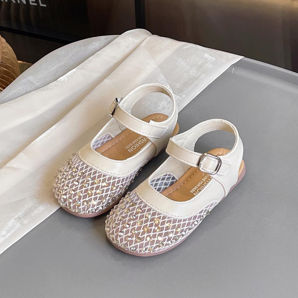 Girls' summer sandals, new woven style, fashionable and comfortable with soft soles, closed-toe design, trendy and casual footwear for girls