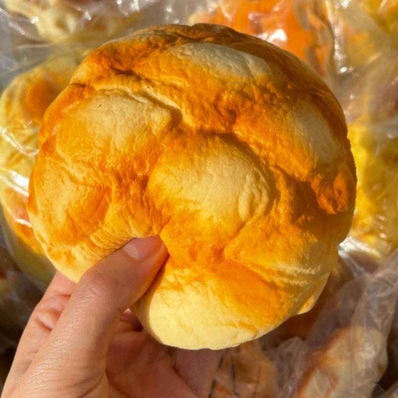 Squishy Pineapple Bun Squeeze Toy Soft Milk Aroma Bread Fidget Toy Slow Rebound Realistic Bread for Kids Adults Stress Anxiety