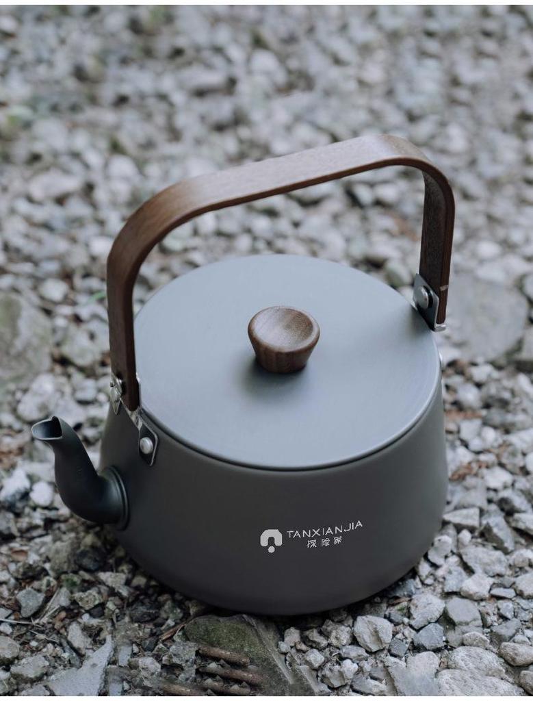 Portable Large Capacity Aluminum Outdoor Kettle for Camping and Picnics