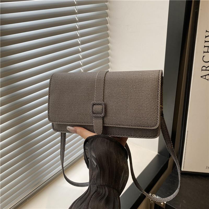 

Простая однотонная повседневная универсальная практичная сумка-мессенджер через плечо, темпераментная маленькая квадратная сумка, женская сумка чёрный