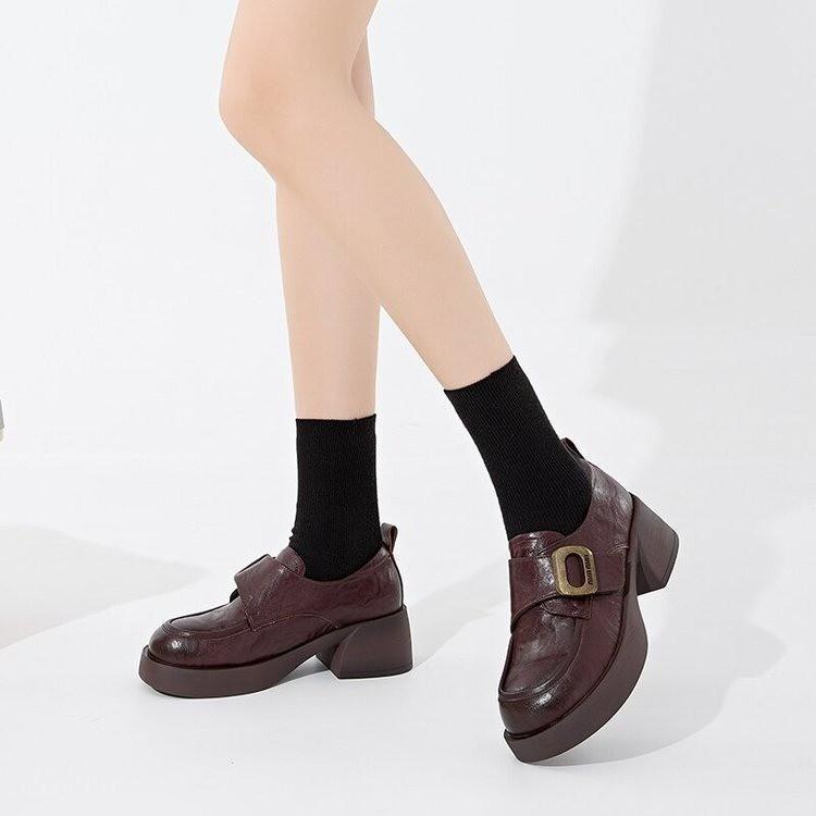 Internet celebrities with the same loafers women's Velcro 2025 autumn new thick-soled British style women's shoes thick heel loafers small leather sh