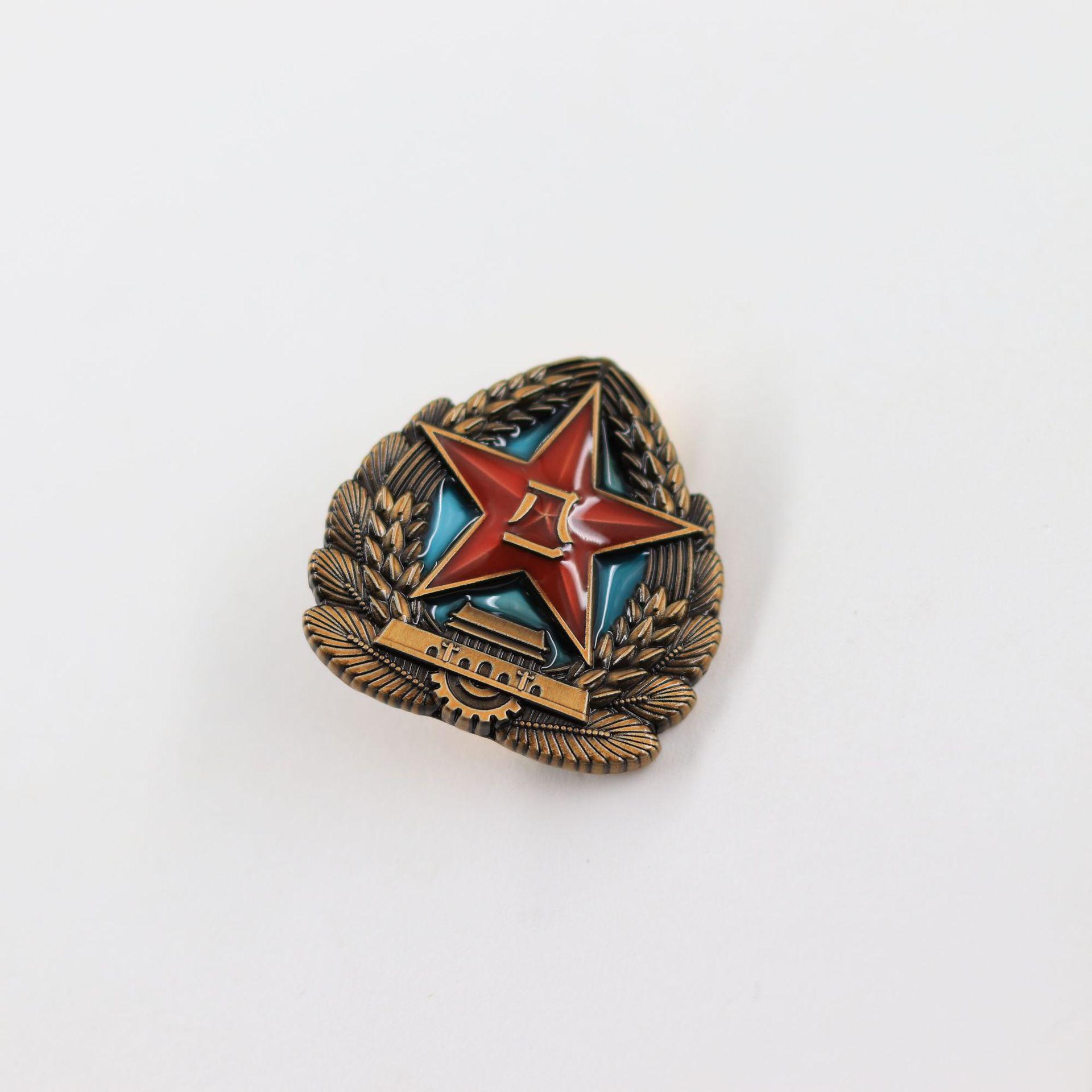 

Пам ятний святковий брошка для рюкзака, капелюха або одягу - Ідеальний подарунок для родини та друзів антична бронзова кольору