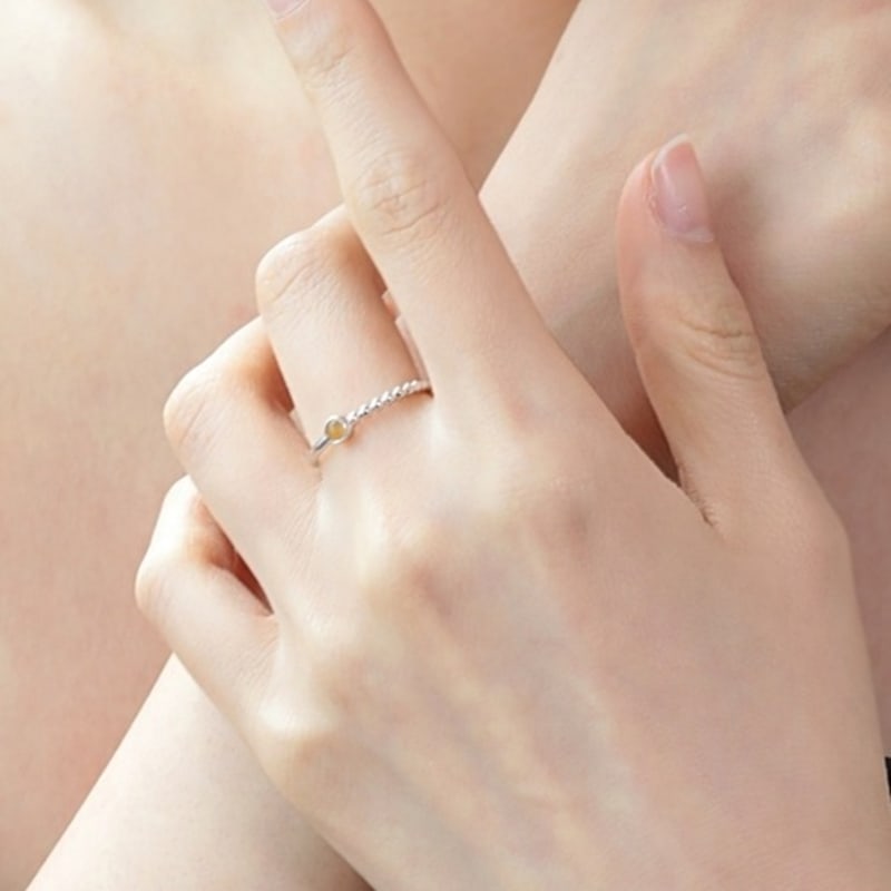 BELLOOGGI Amber Ring