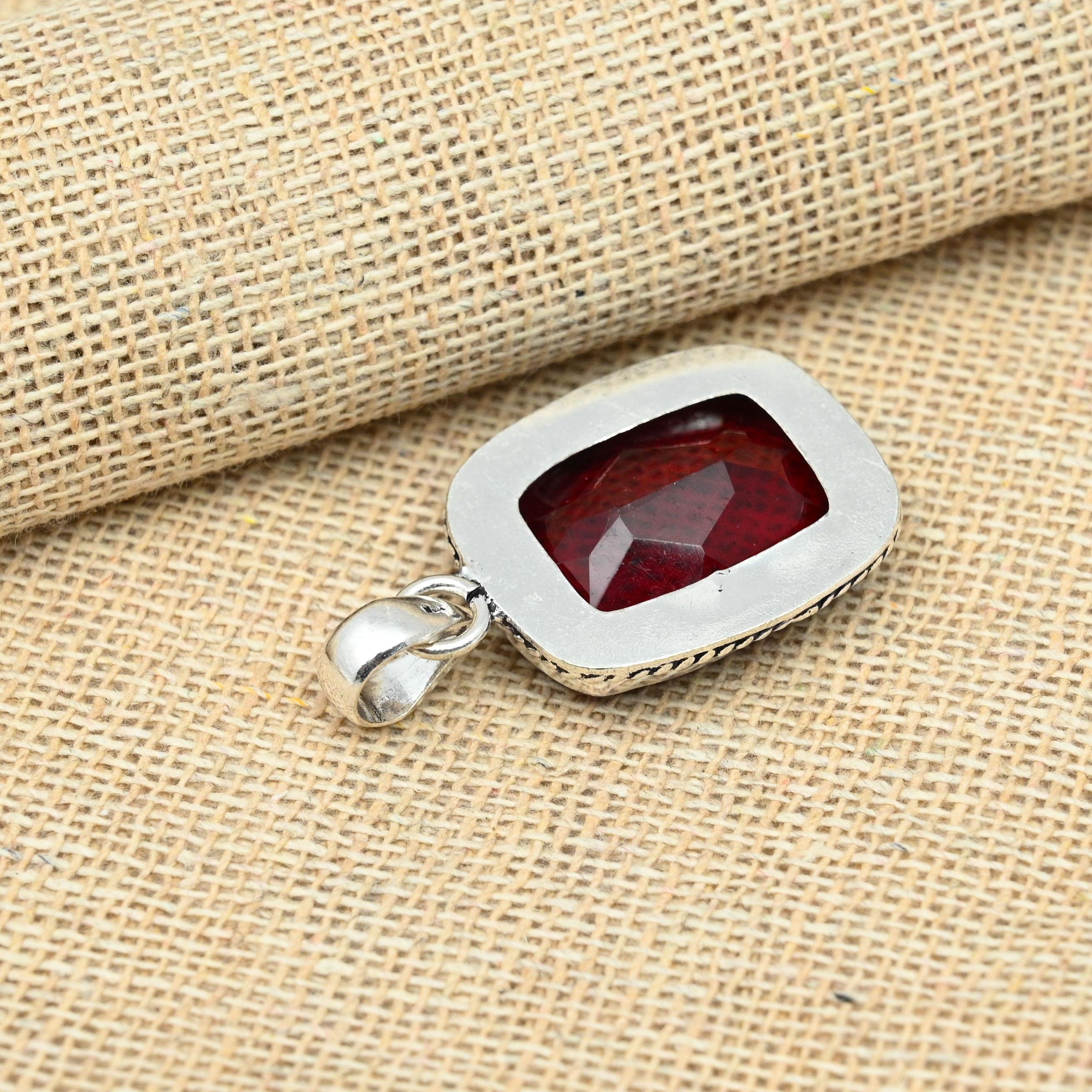 Pendentif Grenat Rouge En Argent Sterling - Pierre Naturelle 70 Carats Environ - Neuf Avec étiquettes
