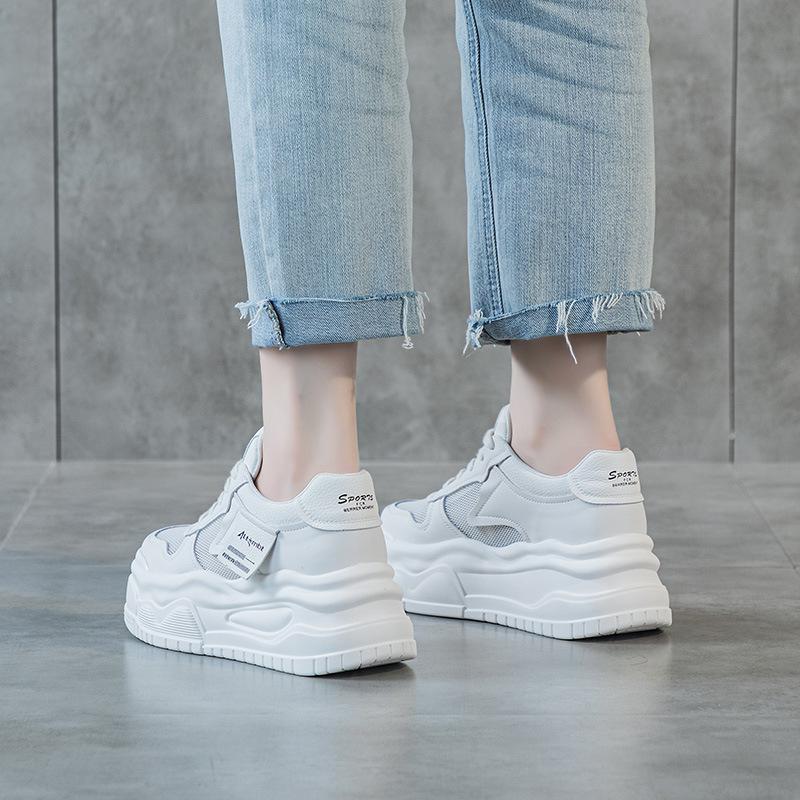 Lightweight thick-soled white shoes women's spring new small inner height-increasing board shoes versatile sports and leisure single shoes