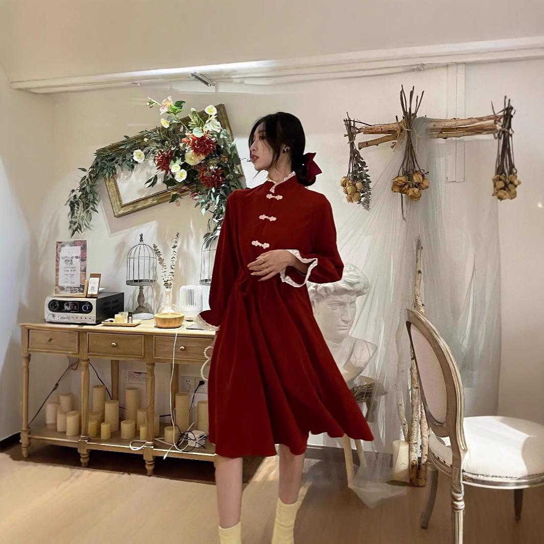 

Красное приталенное платье в стиле ретро Хепберн на осень/зиму 2024 XXL красный