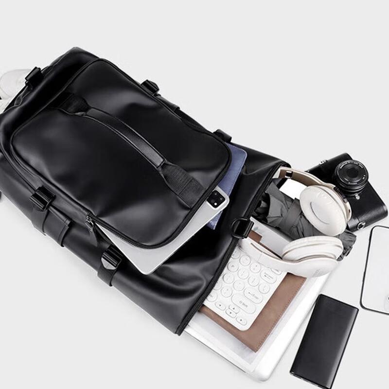 Men's Large Capacity Sports & Travel Backpack